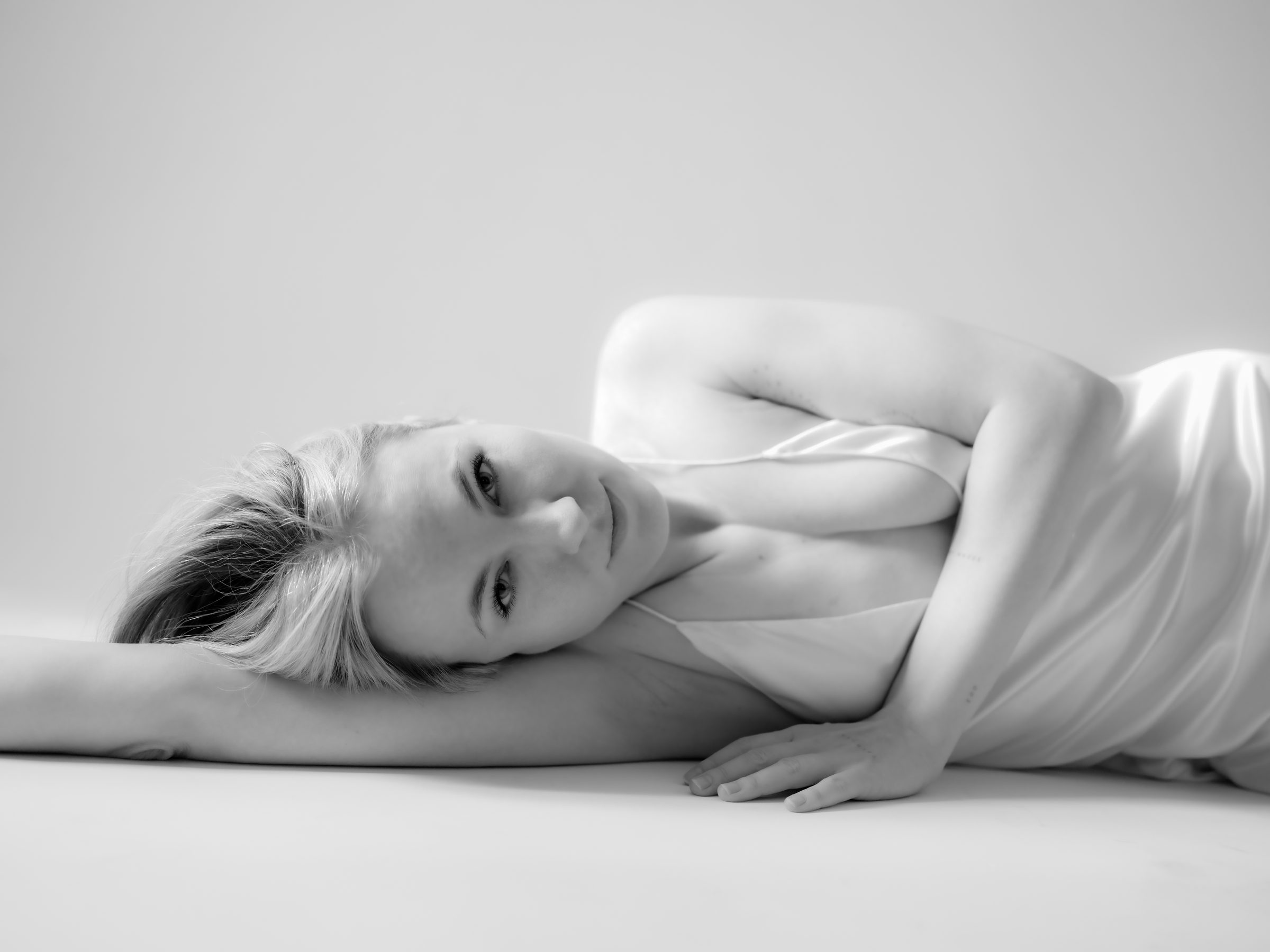 Boudoir photography natural light